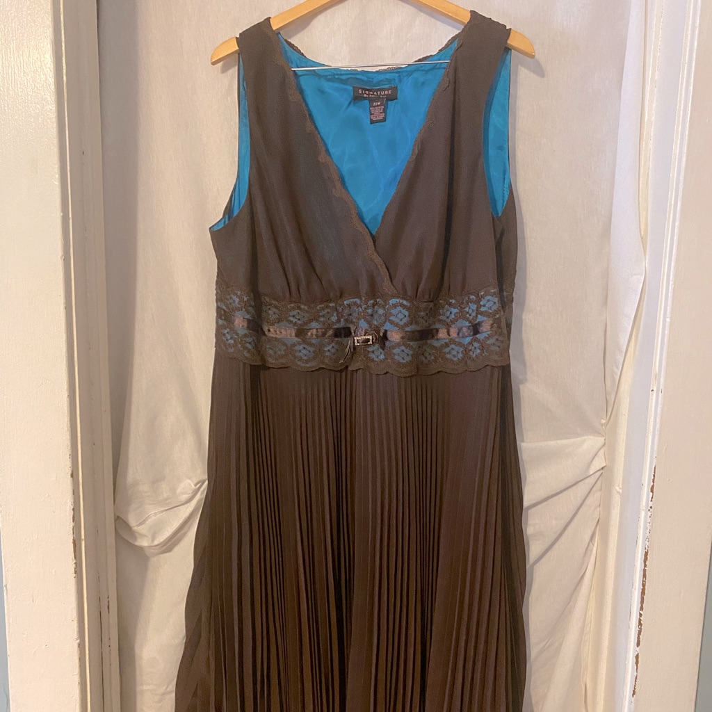 Signature By Robbie Bee Brand Dress